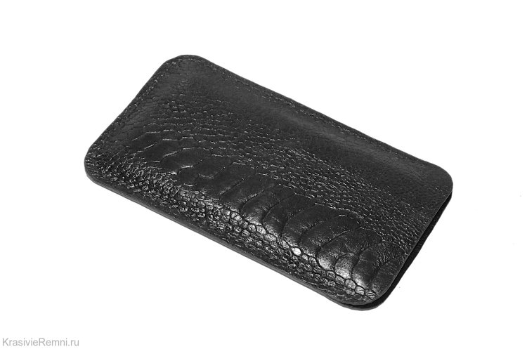 Чехол-кармашек для смартфона из кожи страуса. Черный.